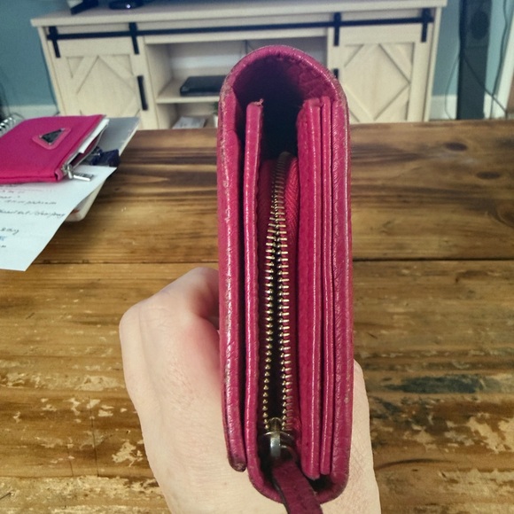 Gucci Pink Long Wallet - Picture 4 of 9